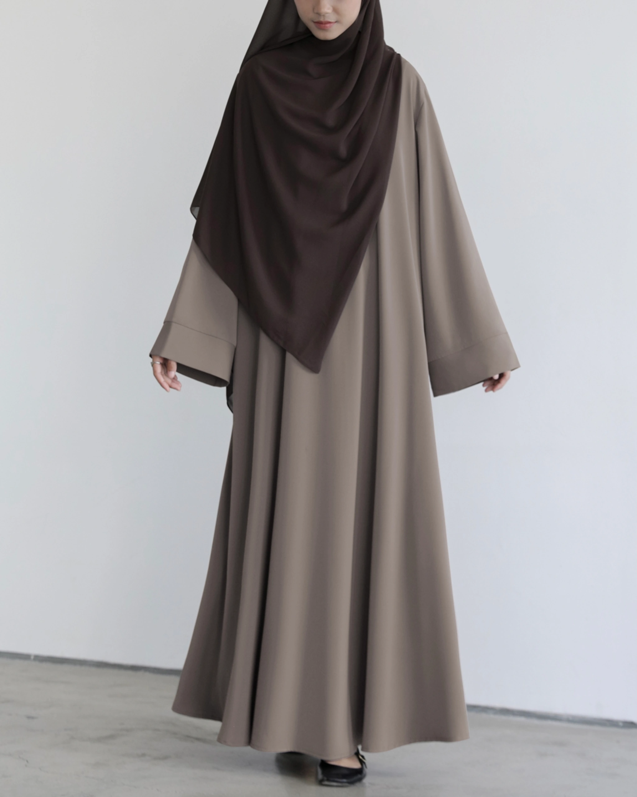 Modest Airy Abaya