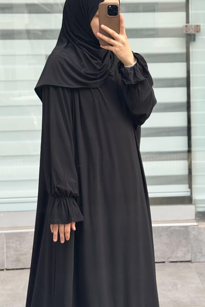 Black Essential Abaya