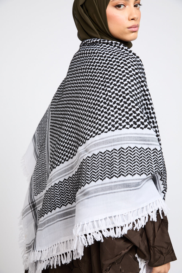 Classic Keffiyeh Scarf – Black & White 1