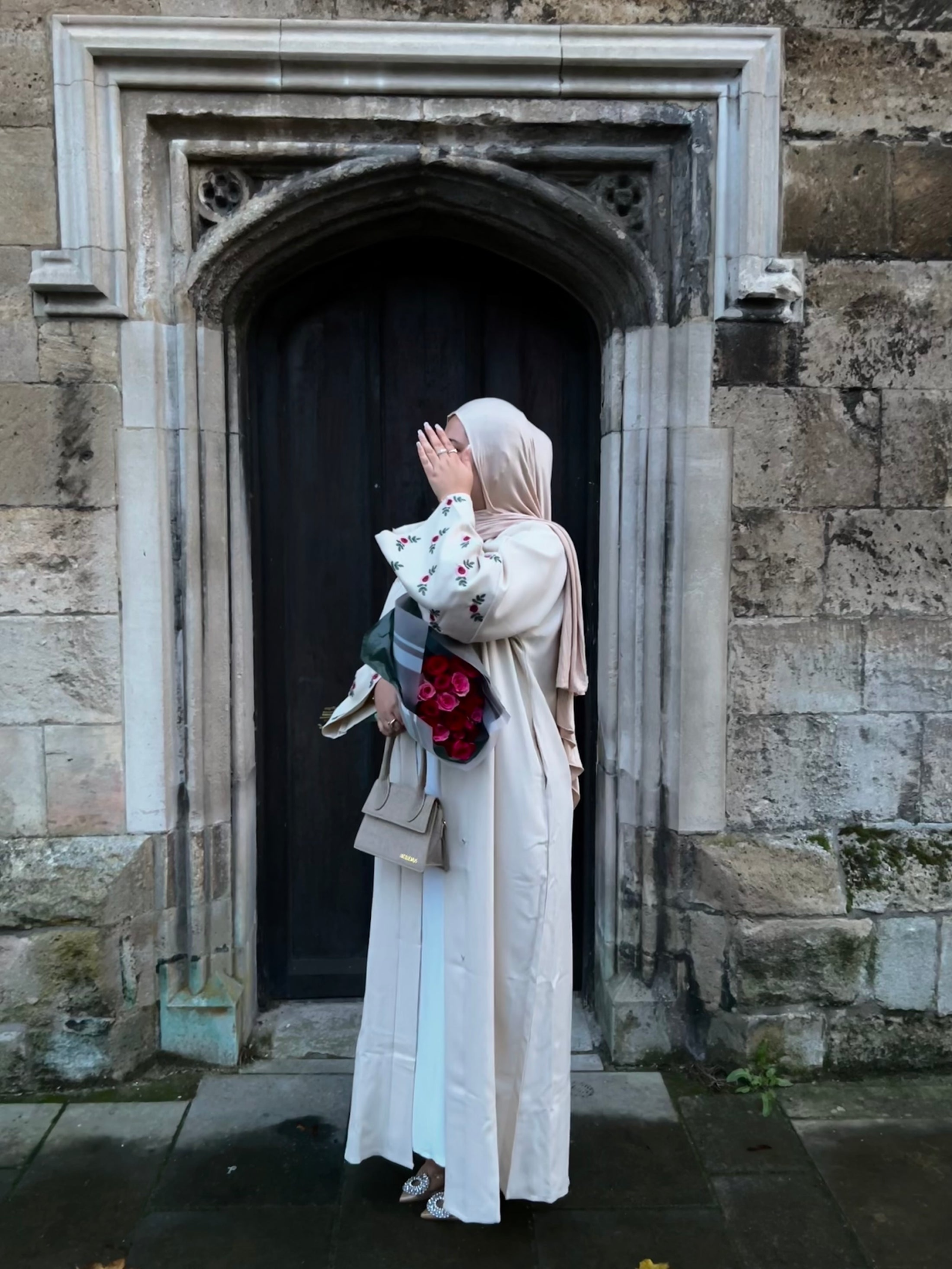 Nuwar Abaya Line 1