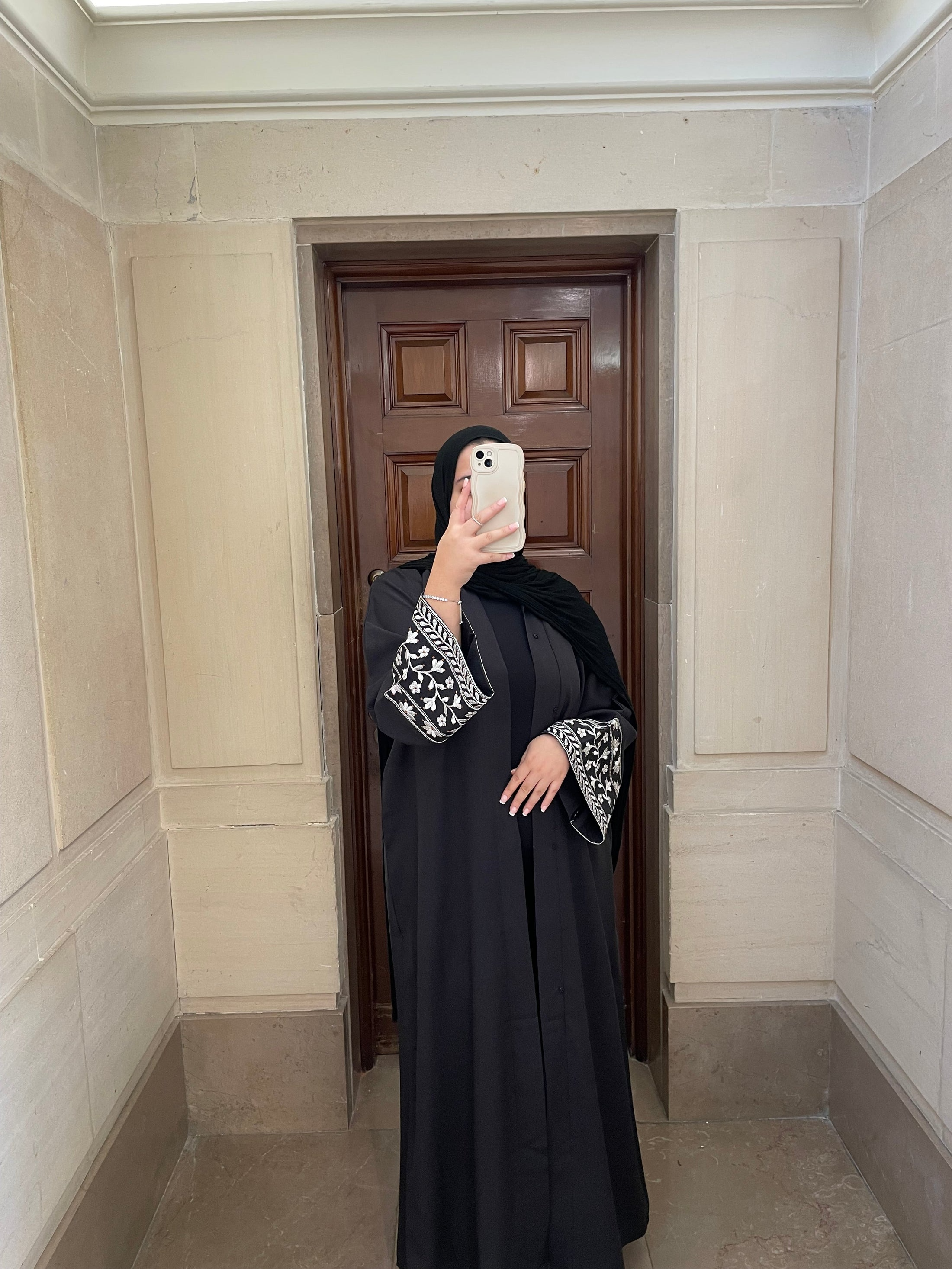 The Amara Abaya in Black