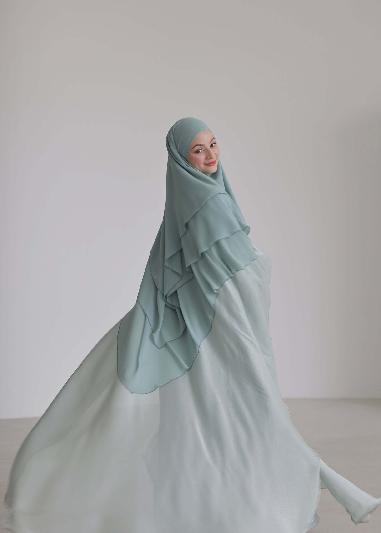 Three-Layer Chiffon Khimar in mint