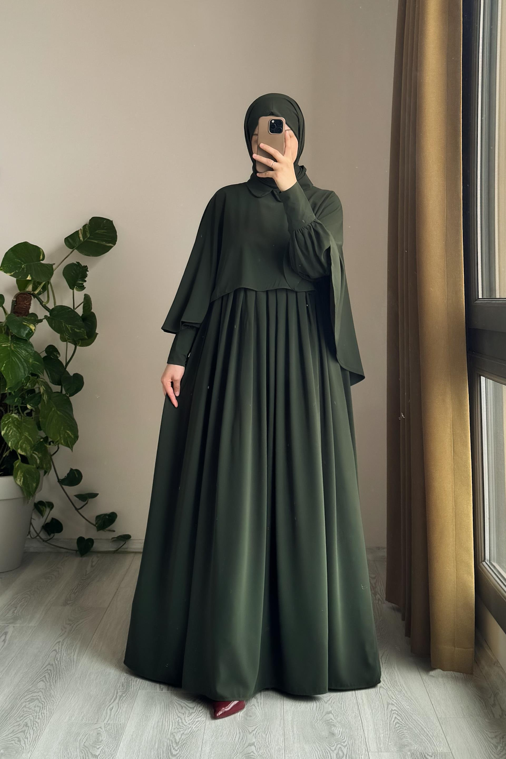 Turkish Cape Abaya in Green