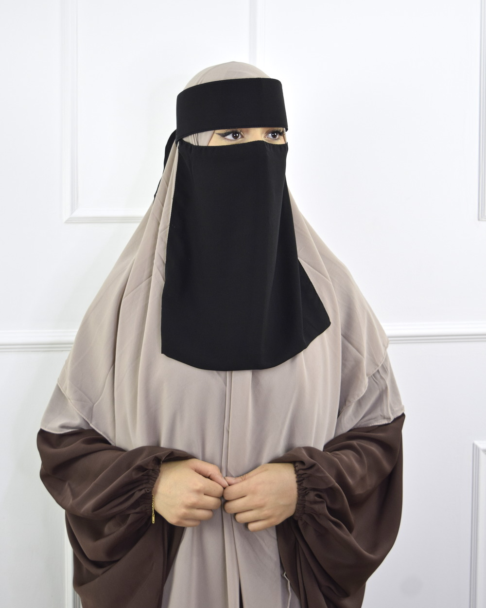 Yemeni Short Niqab in Black 2