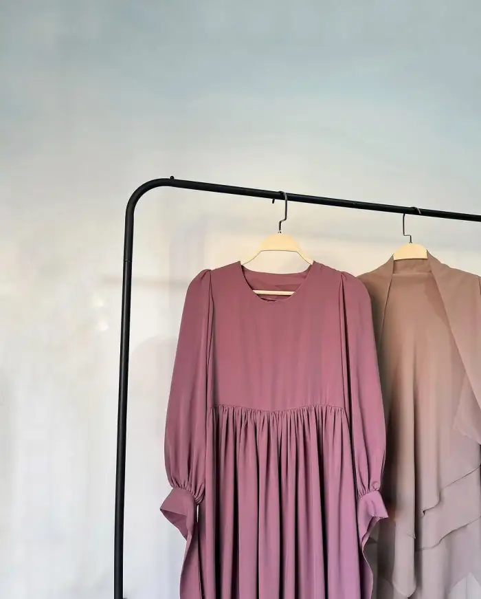 Zoya Abaya Pink with 3 Layer Khimar in beige