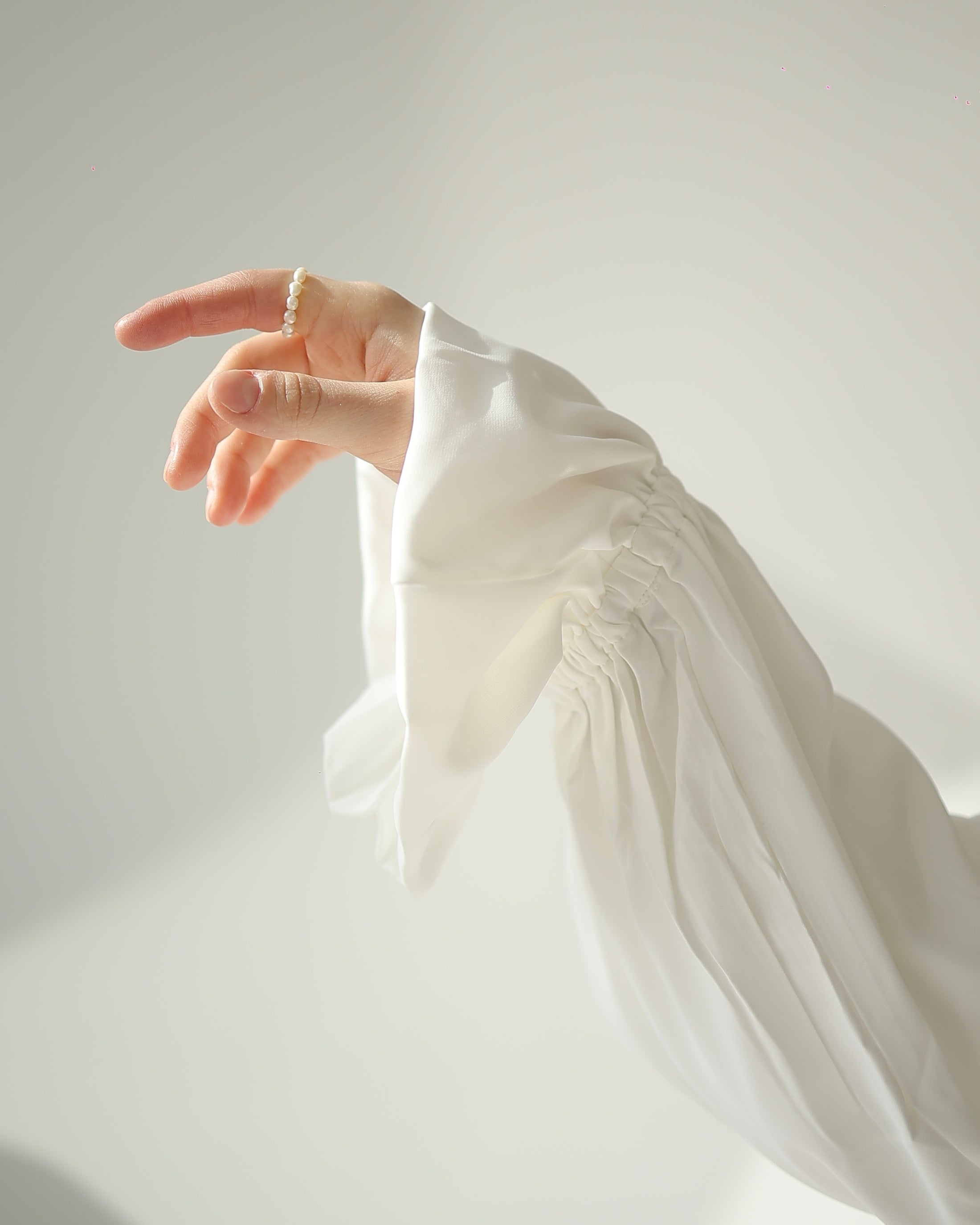 romantic-abaya-moon-2