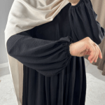 The Airflow Abaya Classic Black 1