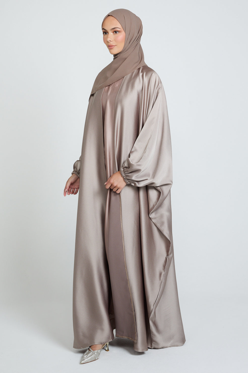 Premium-Royale-Kimono-Abaya-in-Cocoa-Bronze-3