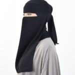 The No Pinch Niqab in Black 1